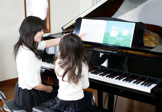 年齢キャリア不問の音楽教室ピアノ講師採用募集